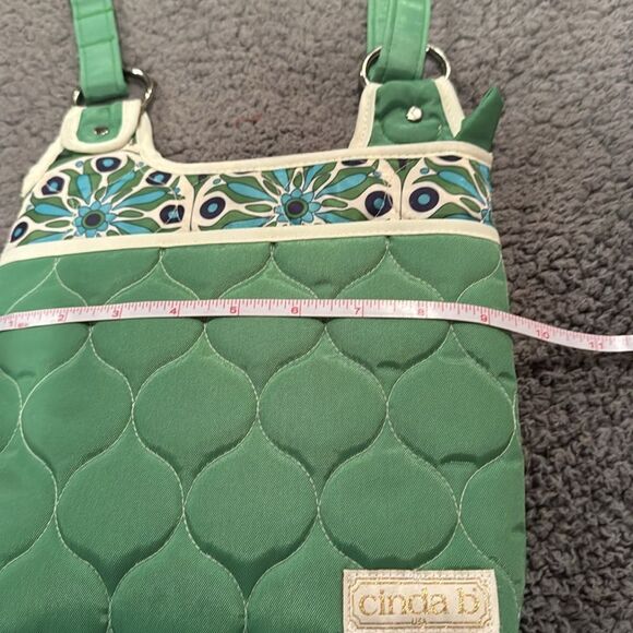 Cinda B Green Crossbody Purse Bag Adju Strap Quilted - Picture 8 of 9